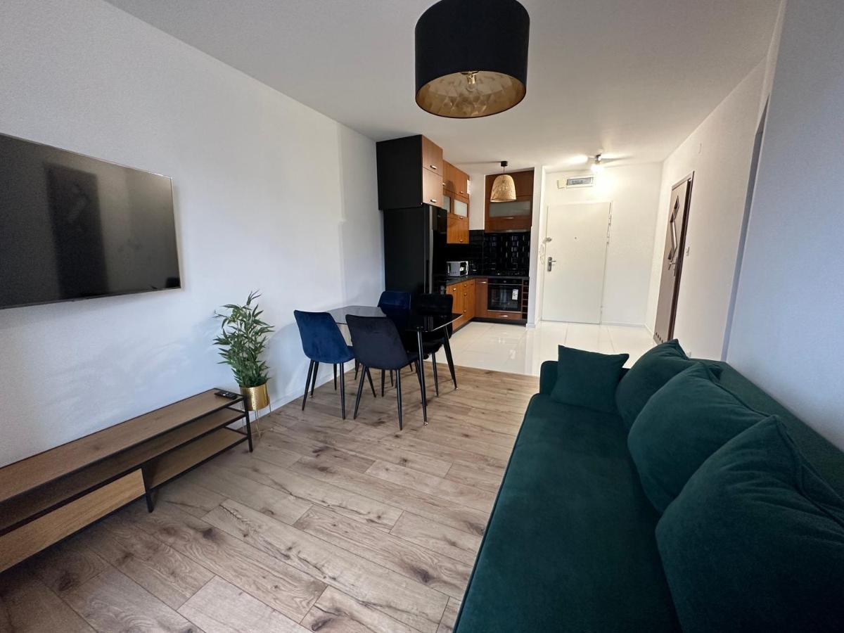 Sdh 3 Radzymin Comfortable Apartment Near Warsaw Bagian luar foto