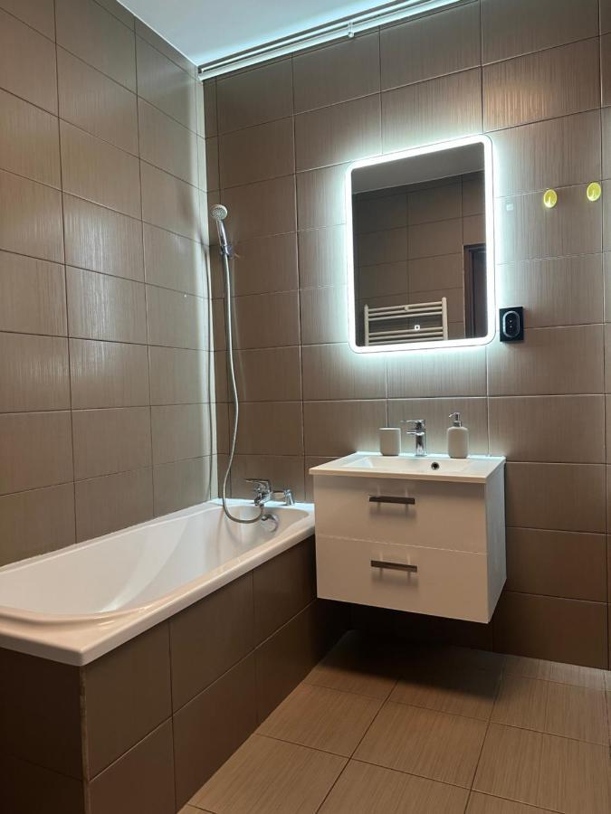 Sdh 3 Radzymin Comfortable Apartment Near Warsaw Bagian luar foto